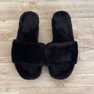 Cozy Black Faux Fur platform Women's Slippers